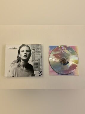 Taylor Swift CD ‘Reputation' and Lover